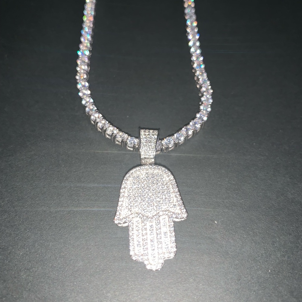 Lab diamonds chain / Hasma pendant set